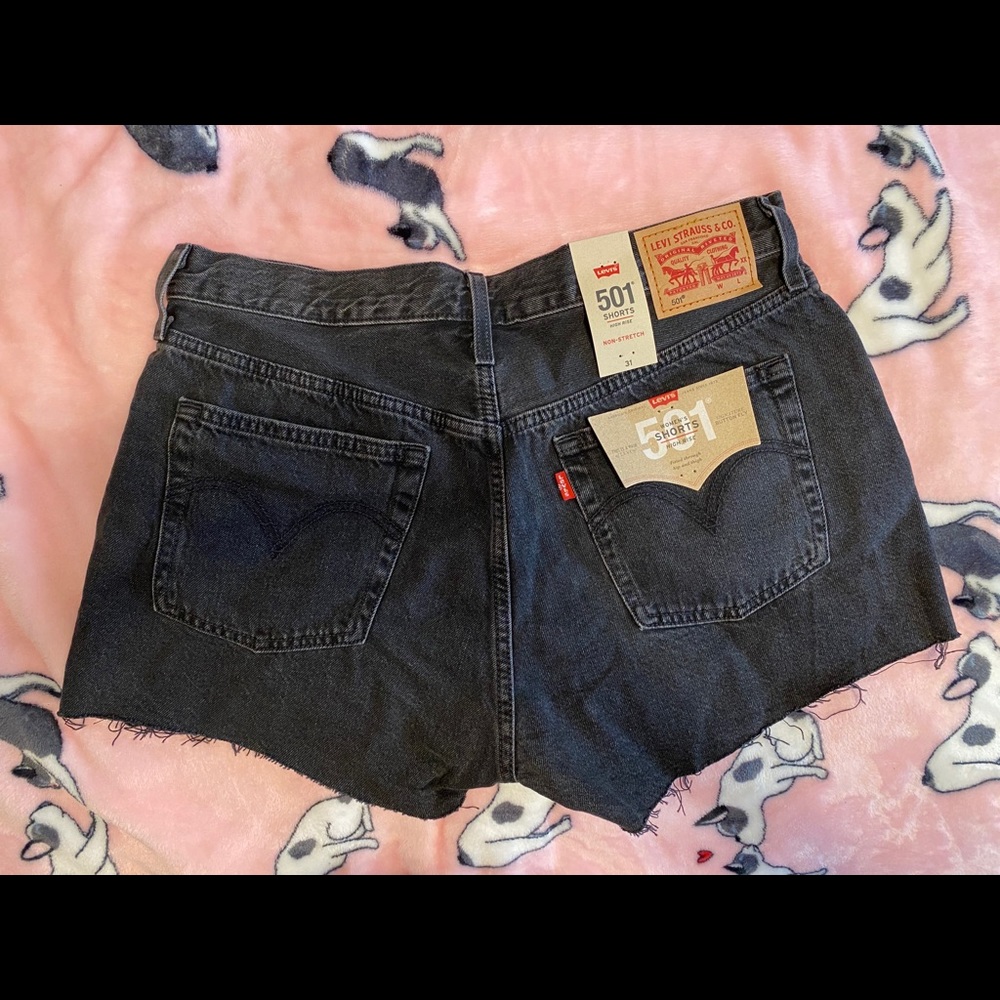 New with Tags Levi 501 high rise jean shorts